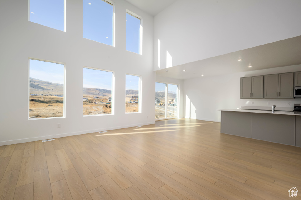1253 S GLAMBERT LN #127 Saratoga Springs, UT 84045