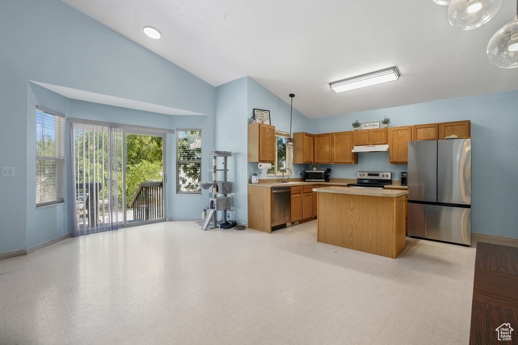 3641 S COUNTRY WEST DR Magna, UT 84044