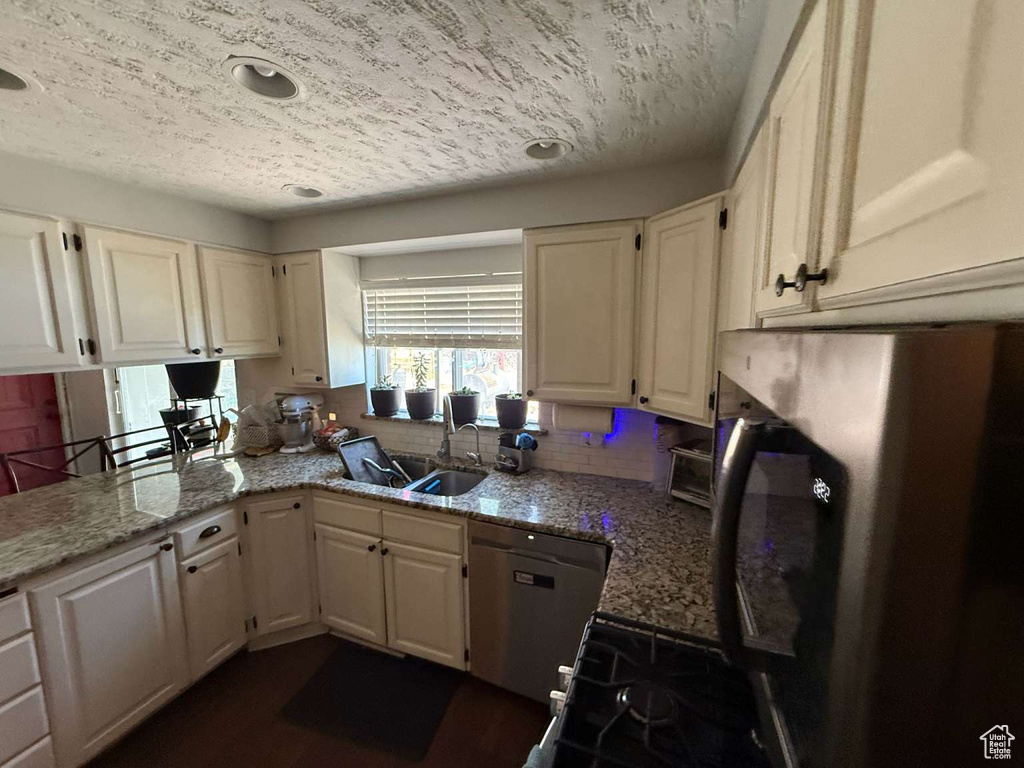 1012 W 3550 N Pleasant View, UT 84414