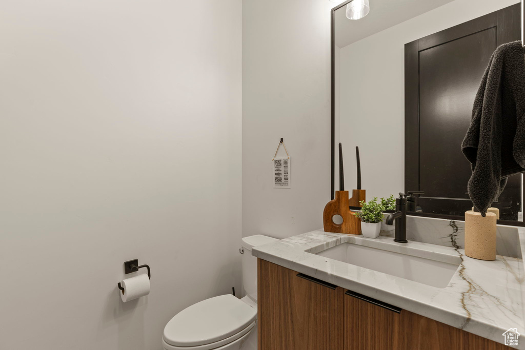 Photo 33 for MLS #2098176 at 151 S Rancho Sante Fe