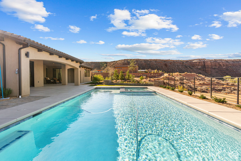 Photo 83 for MLS #2098176 at 151 S Rancho Sante Fe
