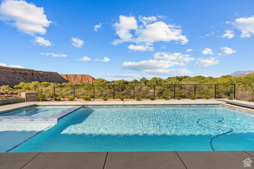 Photo 82 for MLS #2098176 at 151 S Rancho Sante Fe