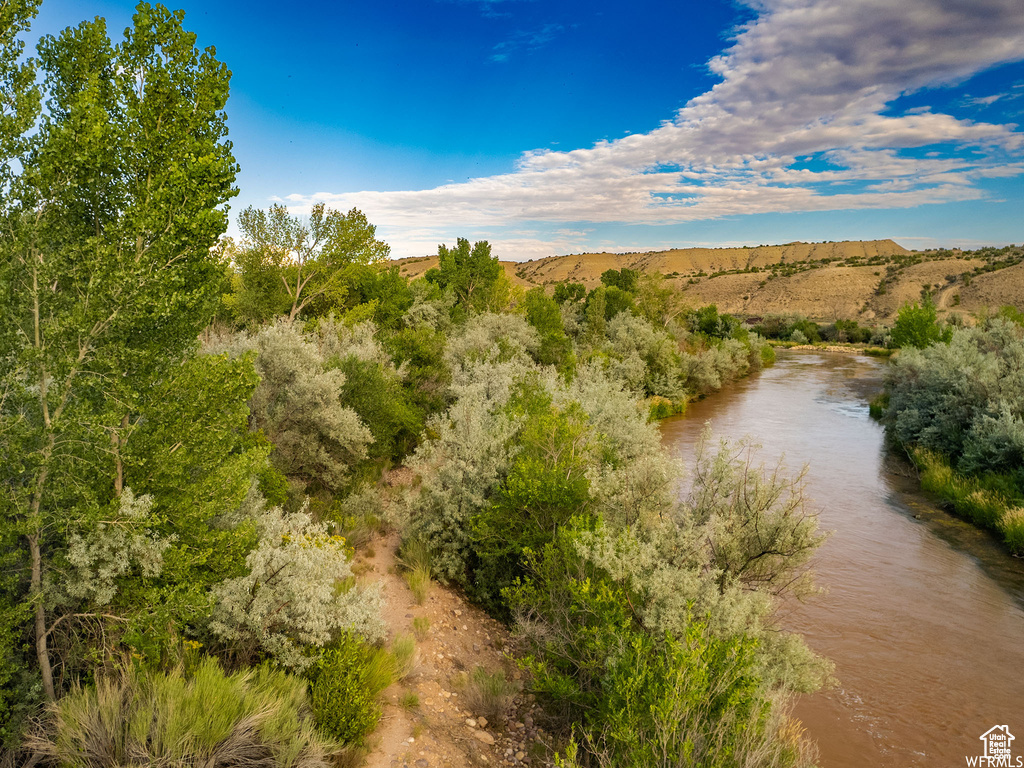 20673 W EAST RIVER RD Duchesne, UT 84021