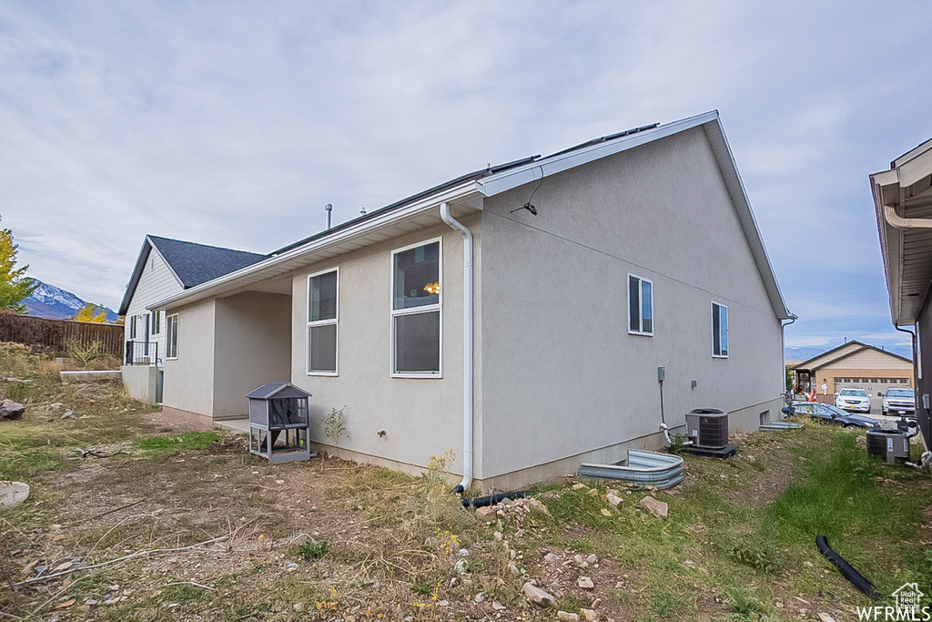 124 N PEACH ST Santaquin, UT 84655