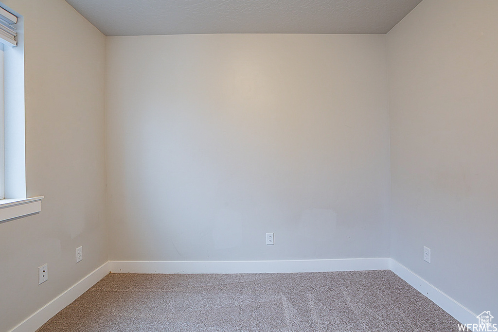 124 N PEACH ST Santaquin, UT 84655
