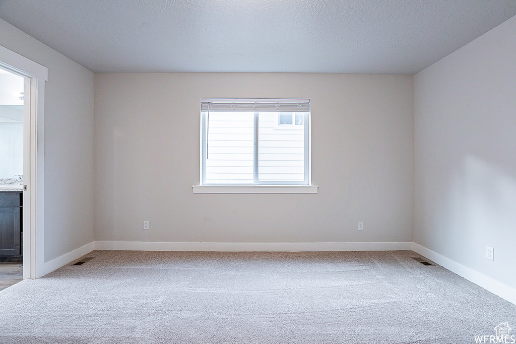 124 N PEACH ST Santaquin, UT 84655