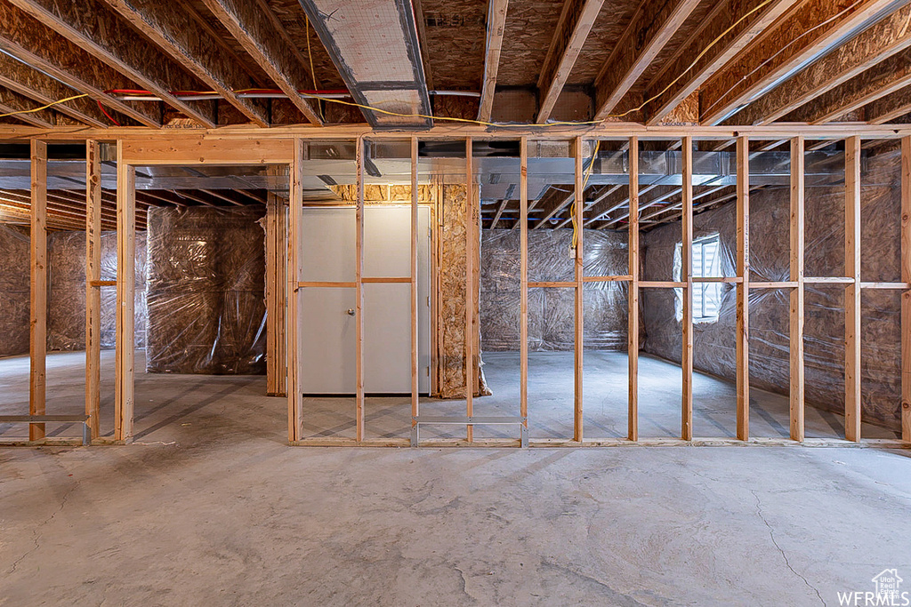 124 N PEACH ST Santaquin, UT 84655