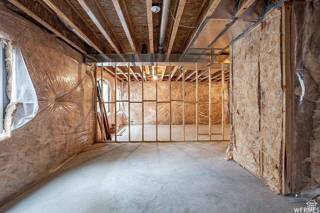 124 N PEACH ST Santaquin, UT 84655