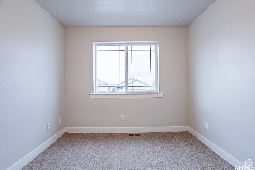 124 N PEACH ST Santaquin, UT 84655