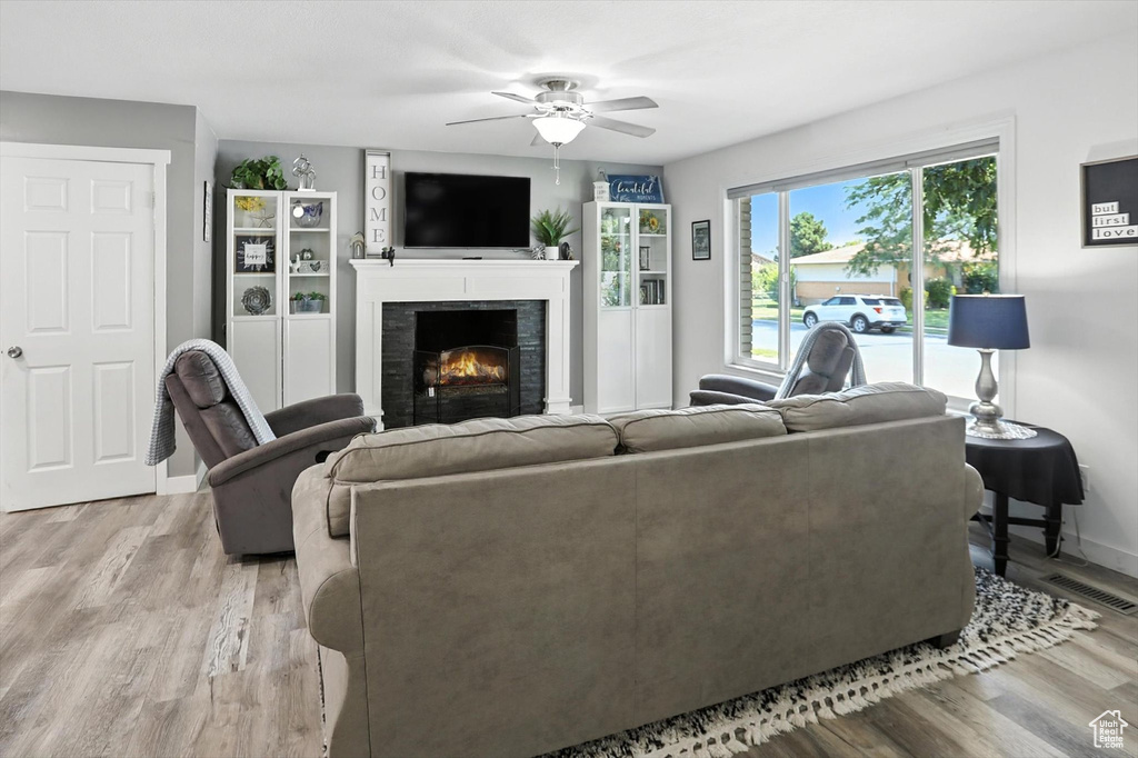 1704 S SORRENTO DR Woods Cross, UT 84087