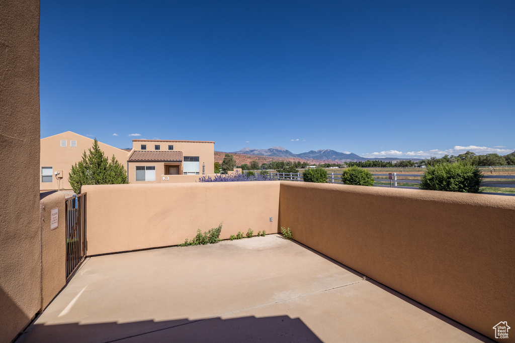 View of patio / terrace featuring a mountain view