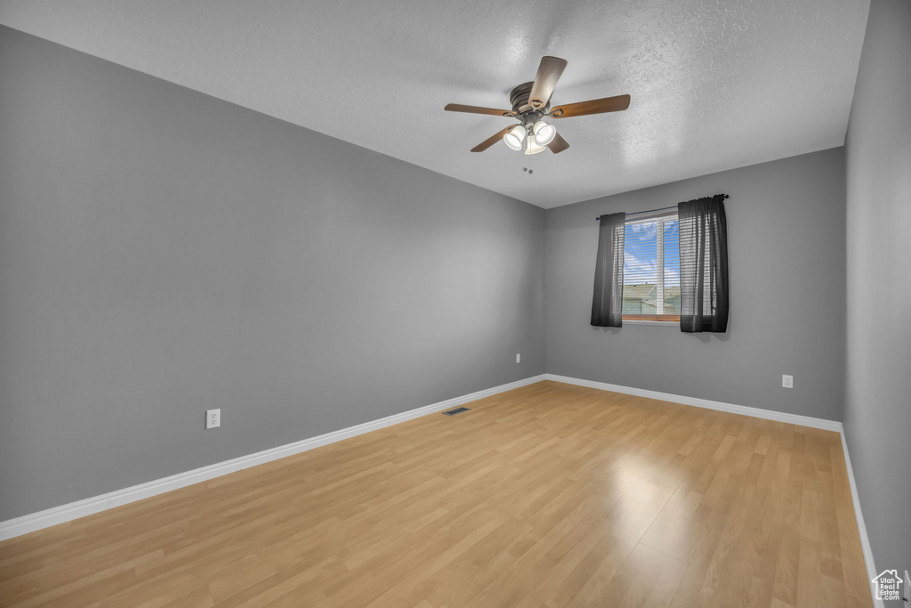 3820 FOXGLEN DR Roy, UT 84067