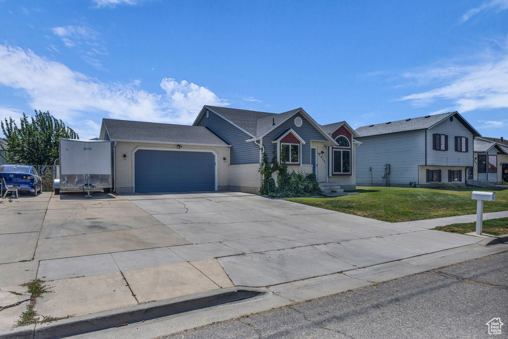 3820 FOXGLEN DR Roy, UT 84067