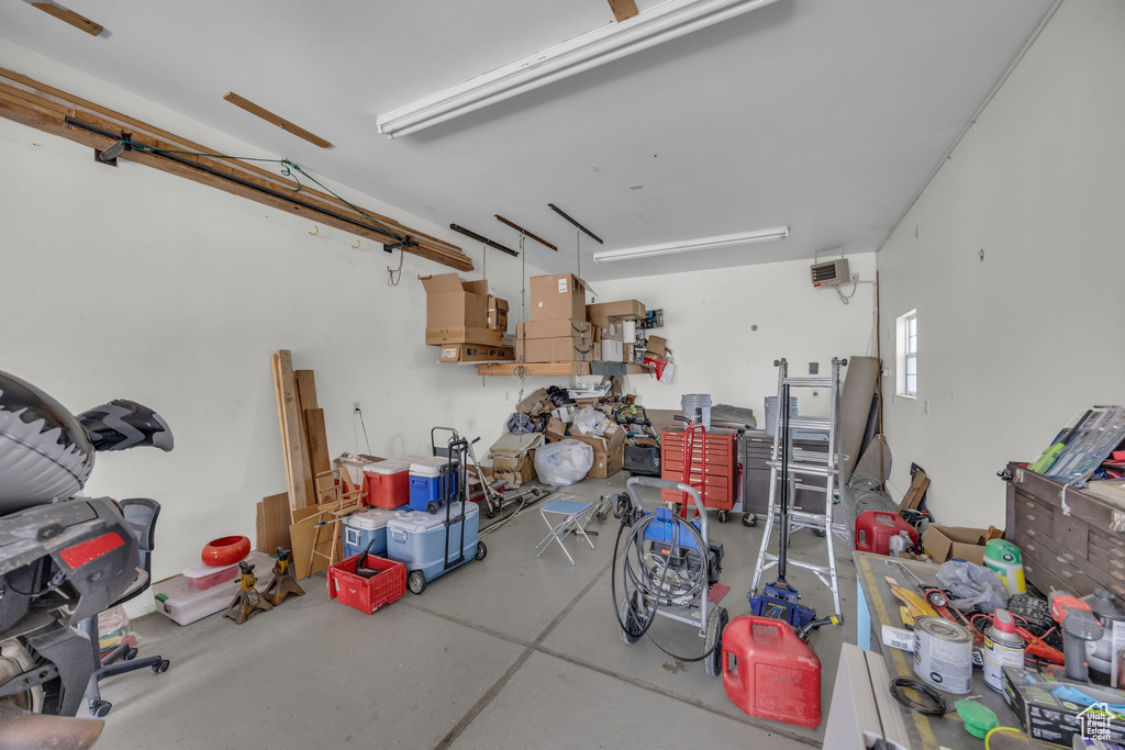 3820 FOXGLEN DR Roy, UT 84067
