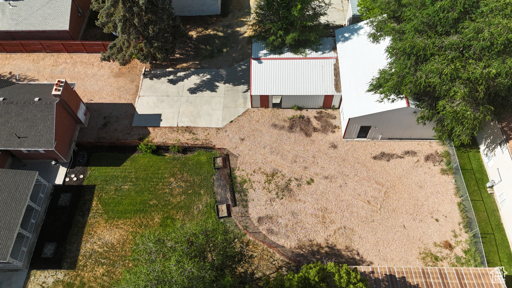 Aerial view of property and surrounding area