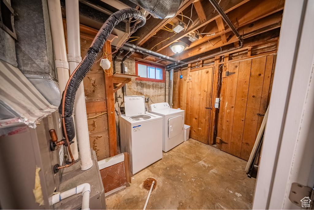 Laundry area with independent washer and dryer
