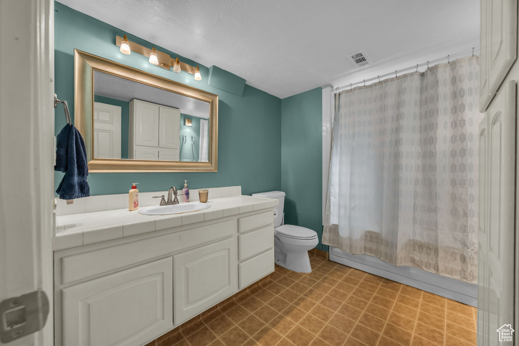 1834 N 200 E Centerville, UT 84014