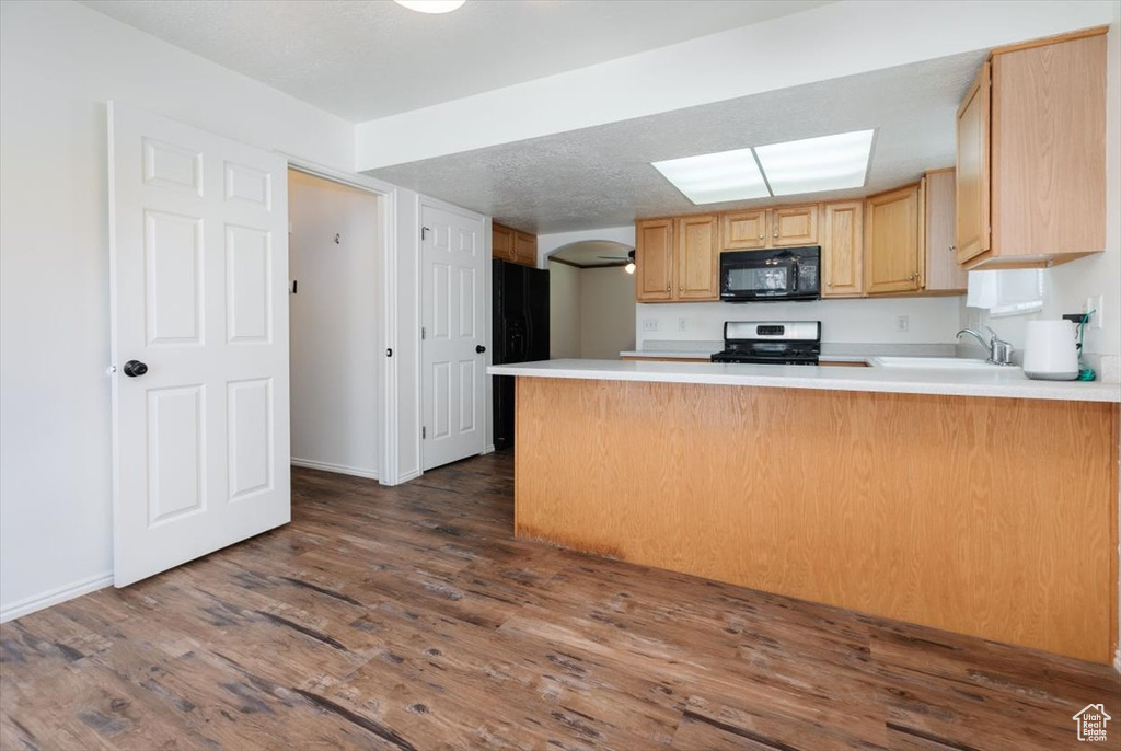 Photo 8 for MLS #2098281 at 85 Hampton Pl