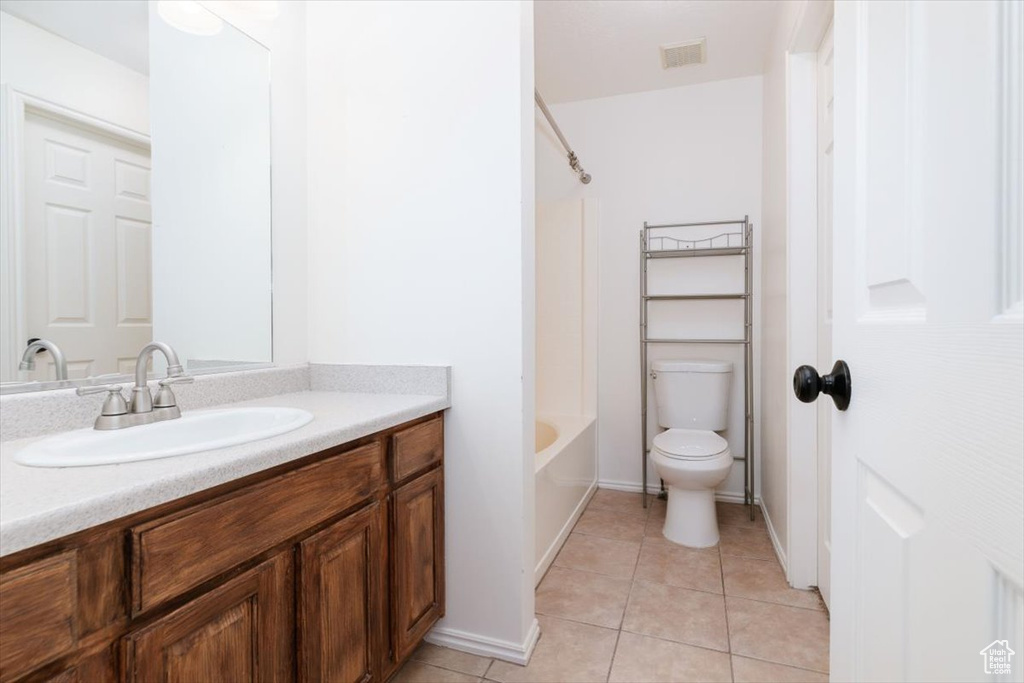 Photo 14 for MLS #2098281 at 85 Hampton Pl