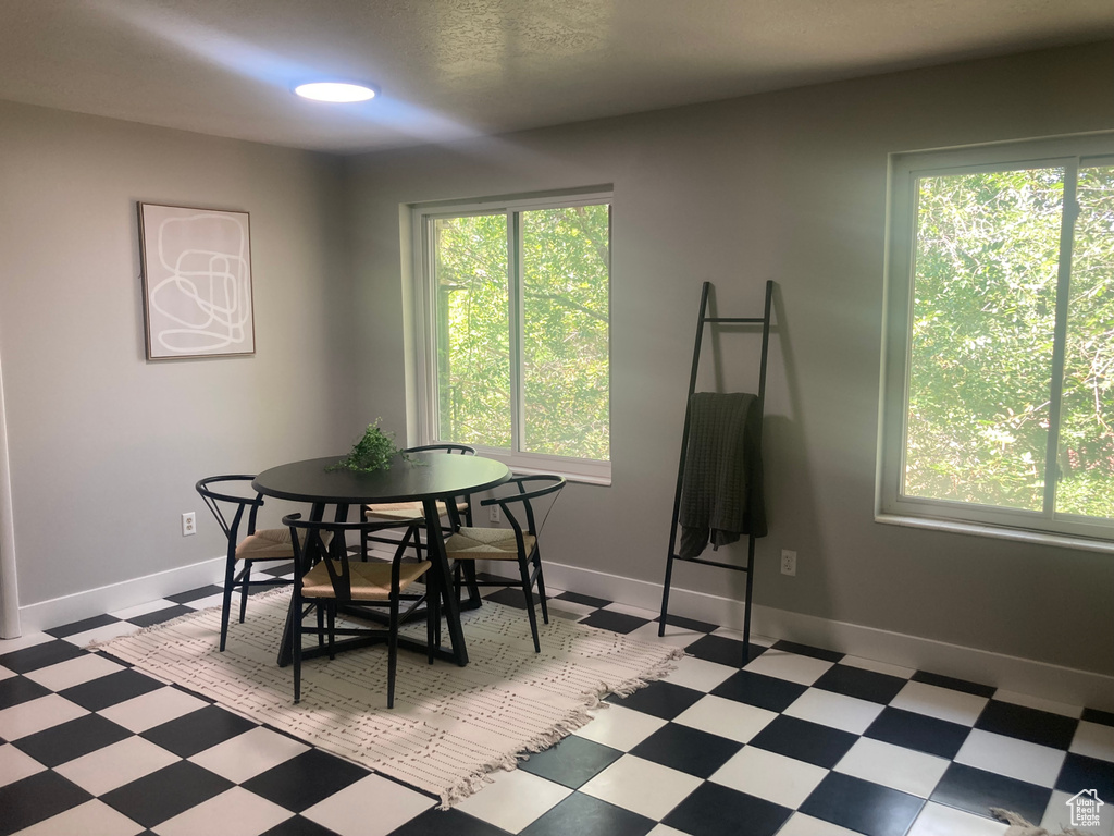 Photo 18 for MLS #2098287 at 4525 S Taylor Ave