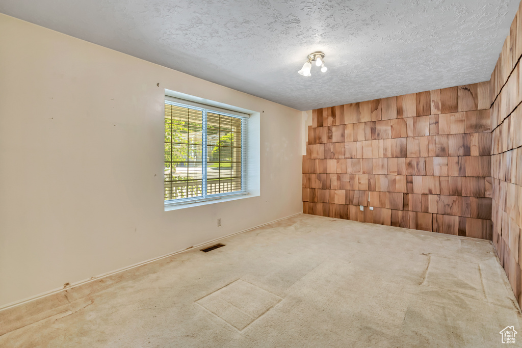 1936 S 800 E Bountiful, UT 84010
