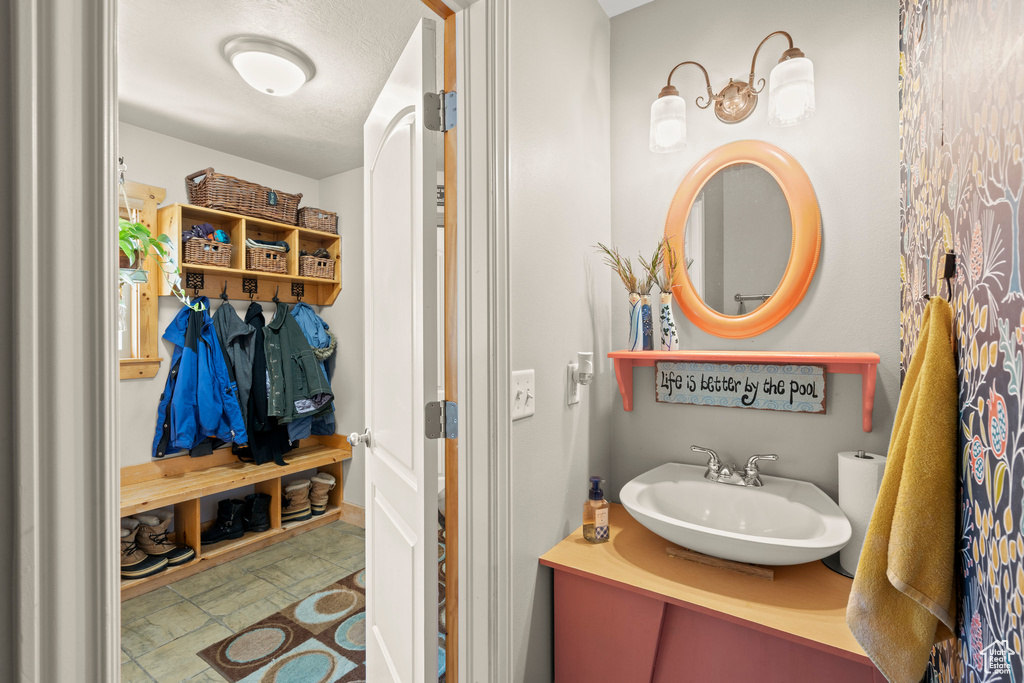 135 W COVE DR Elk Ridge, UT 84651