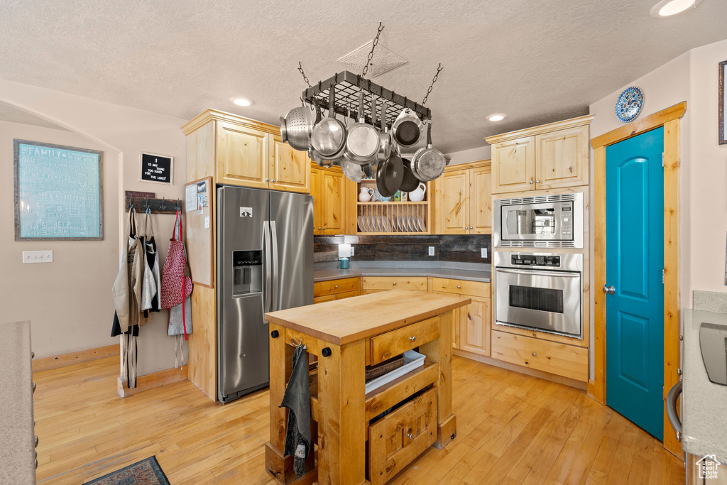 135 W COVE DR Elk Ridge, UT 84651