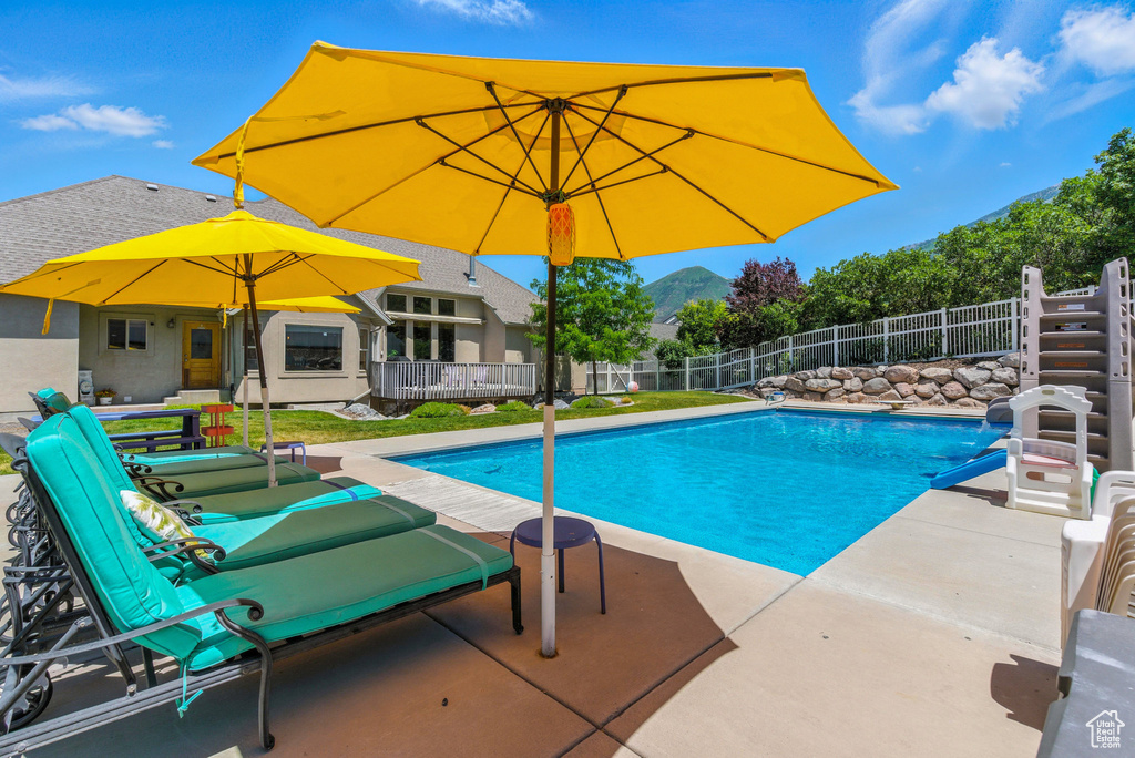135 W COVE DR Elk Ridge, UT 84651