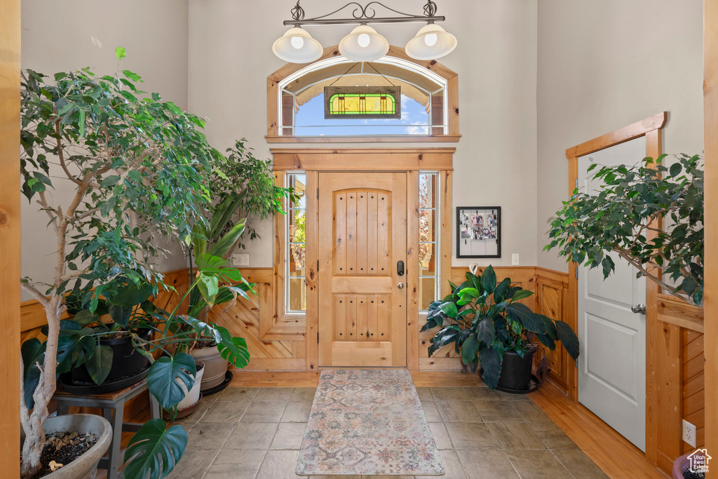 135 W COVE DR Elk Ridge, UT 84651