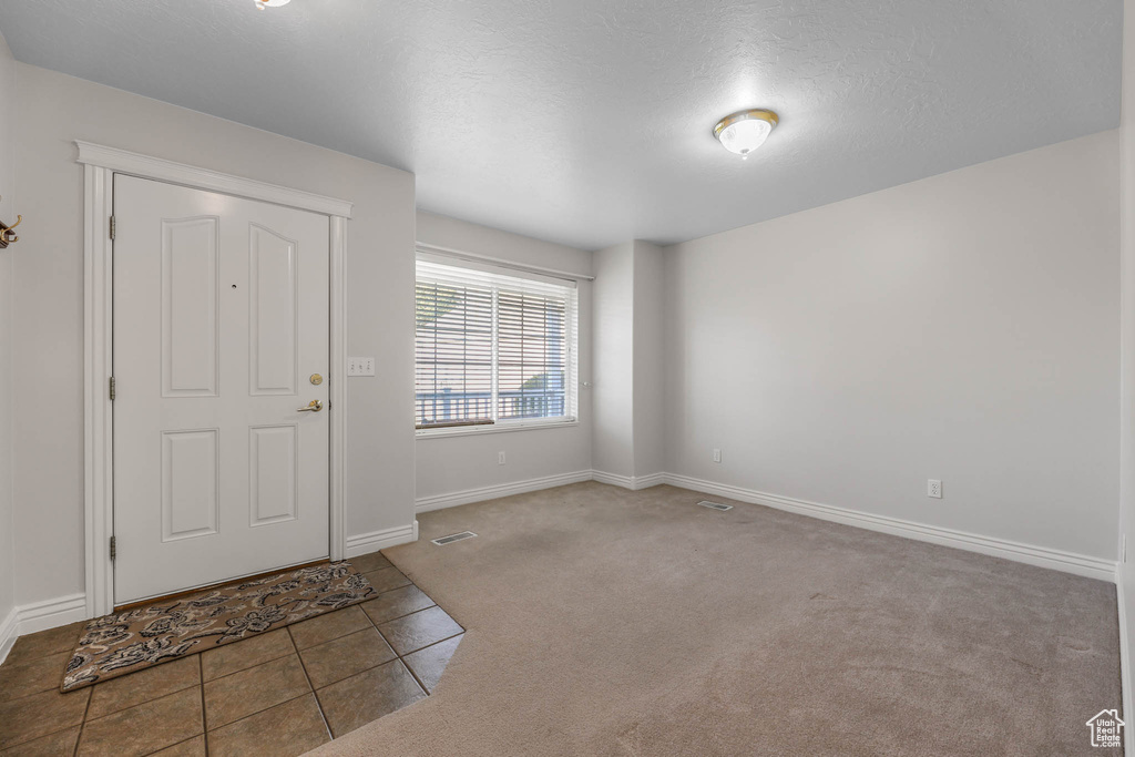 Photo 3 for MLS #2098353 at 2474 N Dorchester Ave