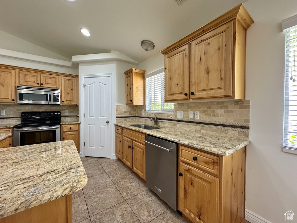 94 HILLSBOROUGH DR Pleasant View, UT 84414