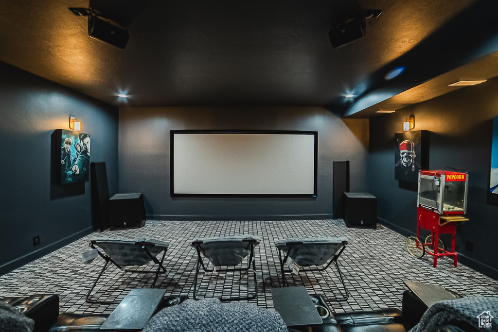 Cinema with carpet and recessed lighting