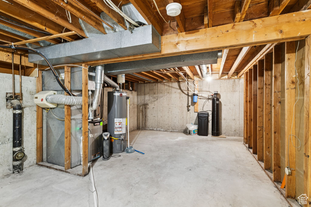 6924 S 2160 W West Jordan, UT 84084