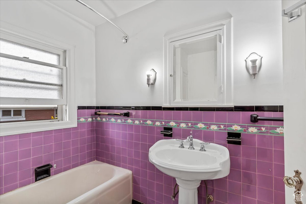 Photo 11 for MLS #2098416 at 2737 S Harrison Blvd
