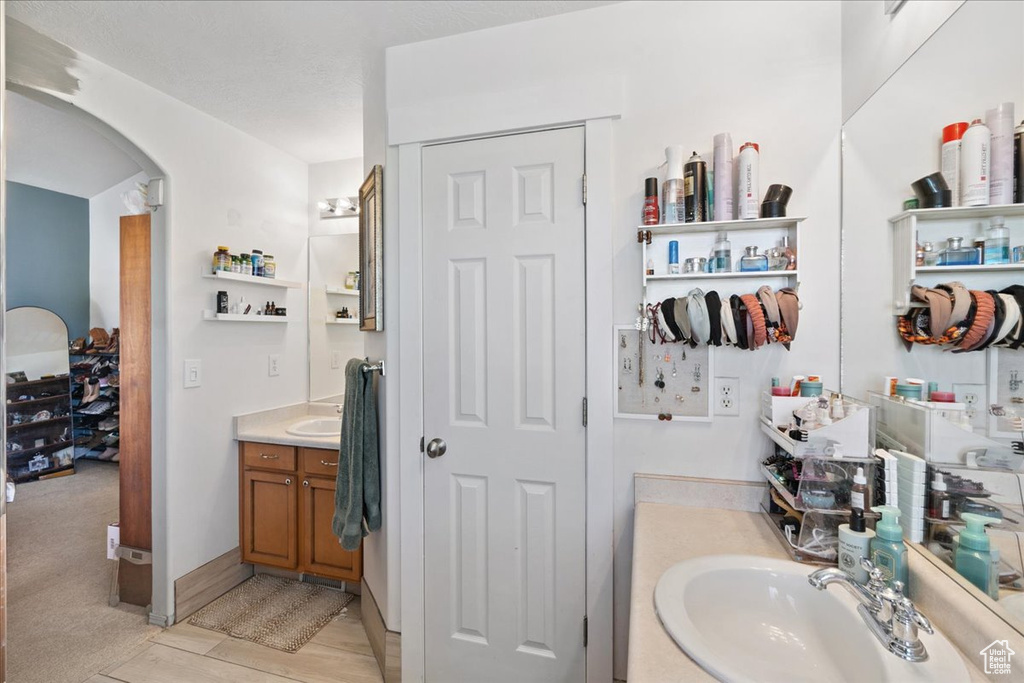 5719 W BOULDER CREEK RD West Jordan, UT 84081