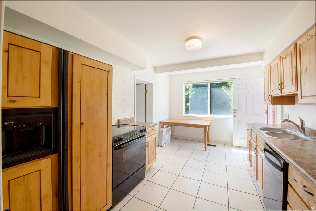 906 E THIRD AVE Salt Lake City, UT 84103