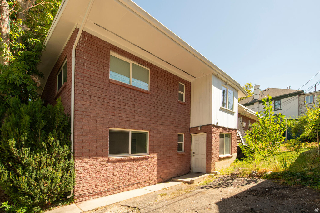 906 E THIRD AVE Salt Lake City, UT 84103