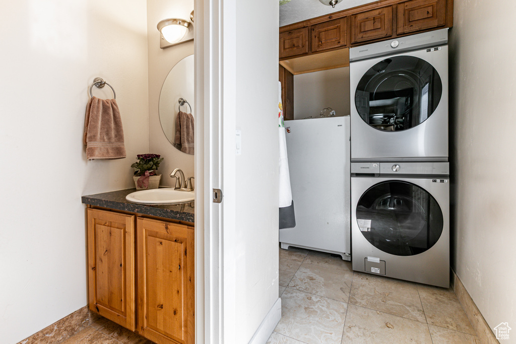 2148 E PINECREST LN Sandy, UT 84092