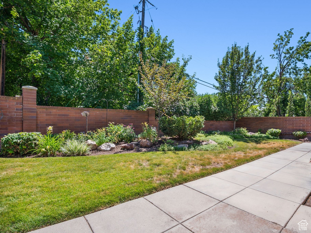 2056 E SIERRA VIEW CIR Millcreek, UT 84109
