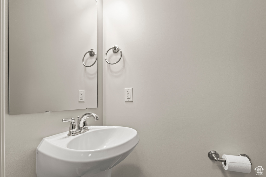 Bathroom with a sink