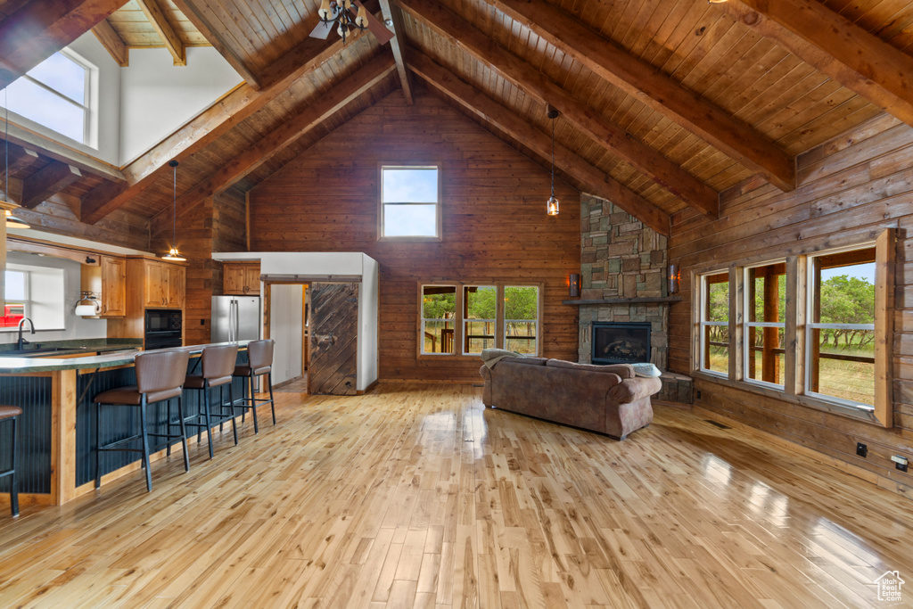 16 N PORCUPINE LN La Sal, UT 84530