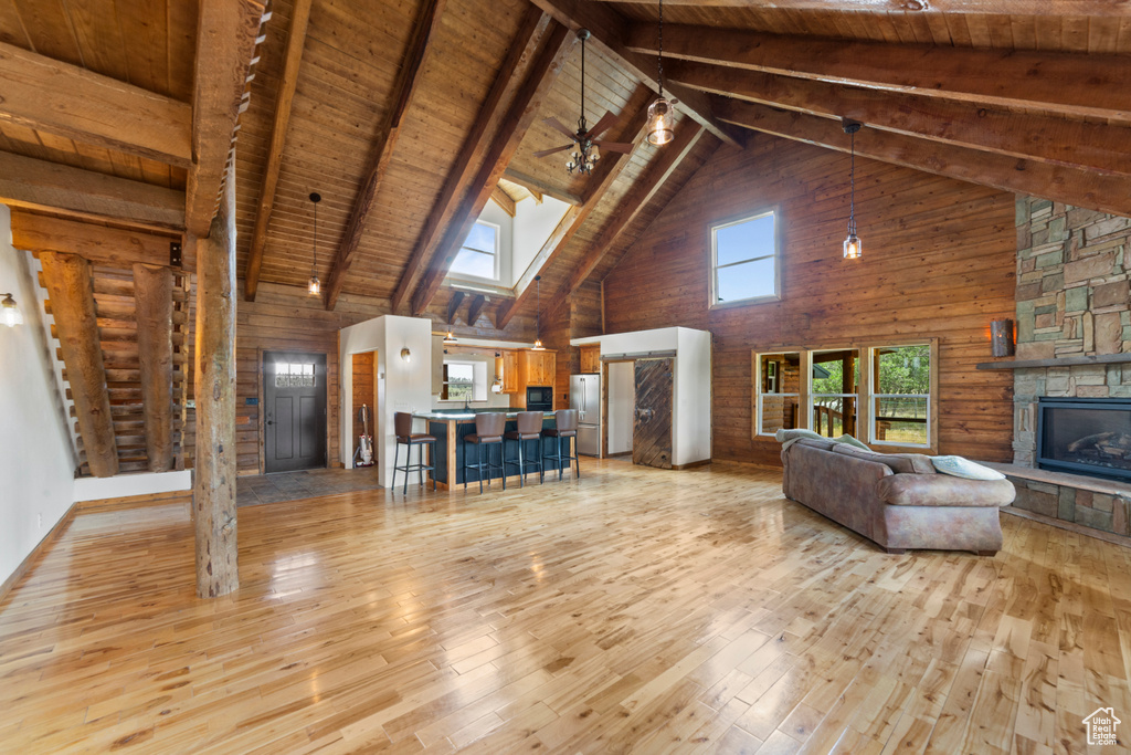 16 N PORCUPINE LN La Sal, UT 84530