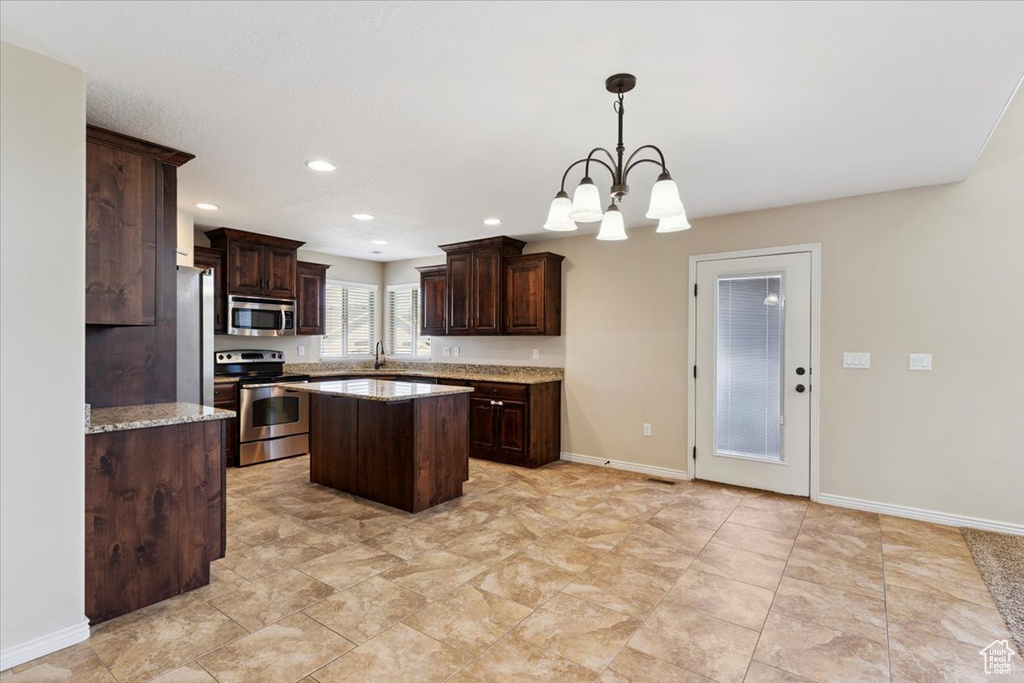 5464 S 3200 W Roy, UT 84067