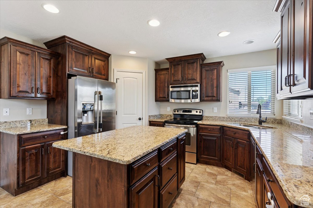5464 S 3200 W Roy, UT 84067