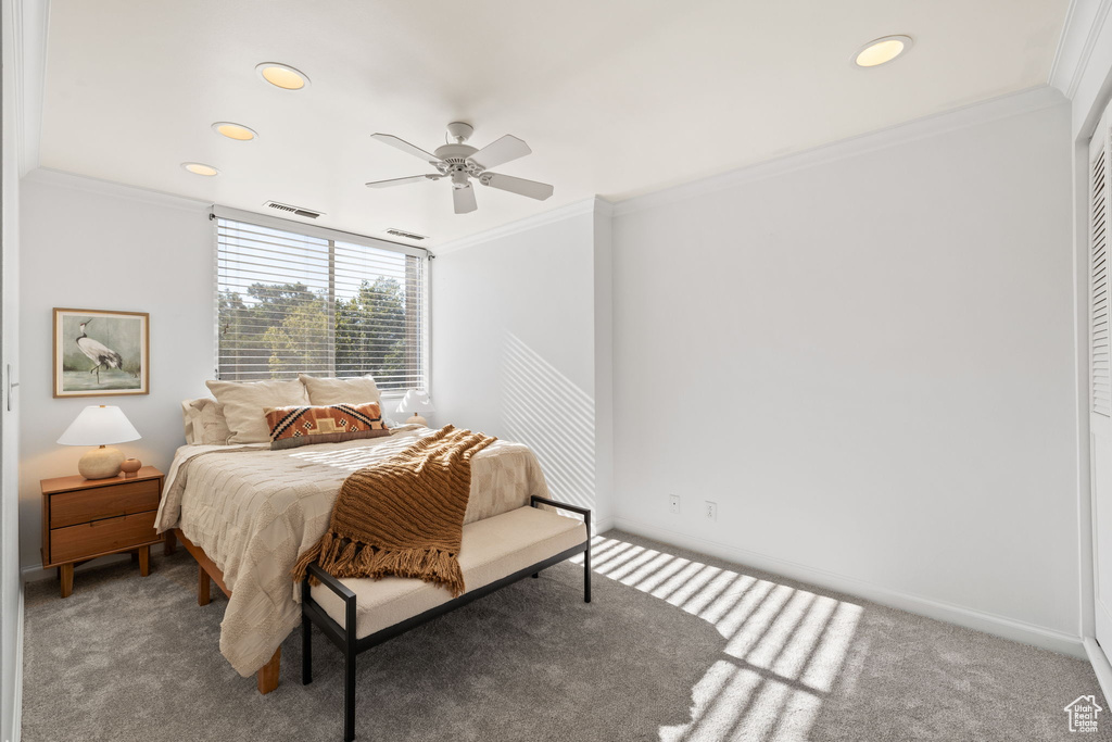 Bedroom with carpet flooring, crown molding, recessed lighting, and ceiling fan