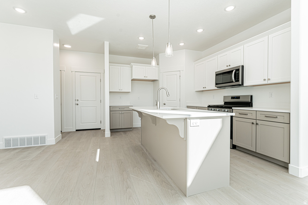 1546 W TALUS RIDGE DR #944 Saratoga Springs, UT 84045