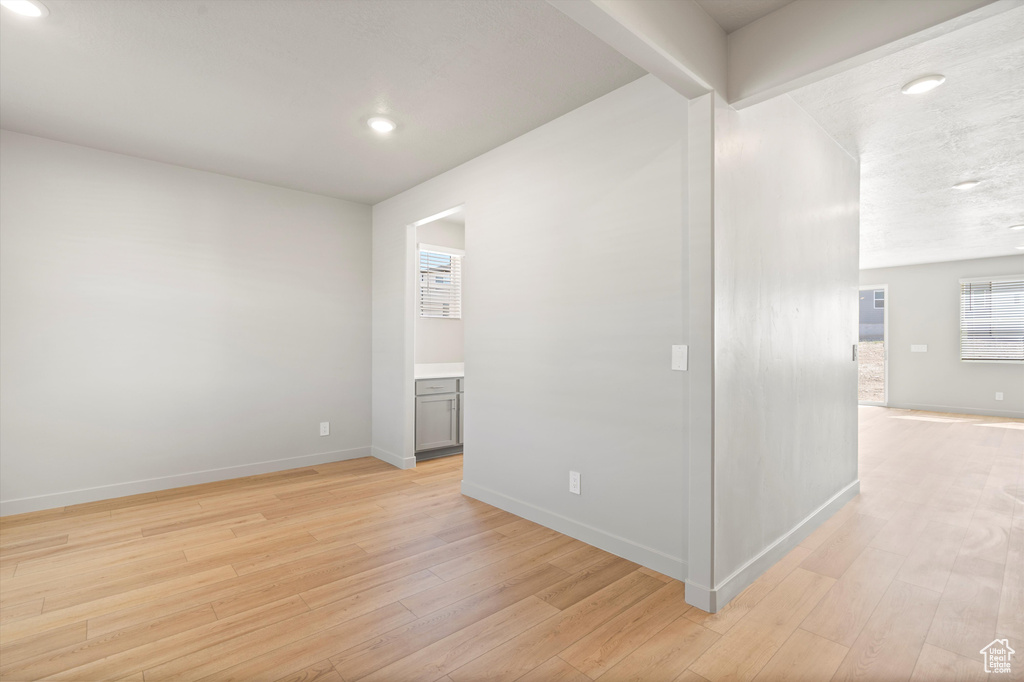 Photo 9 for MLS #2098498 at 1368 N Baen Way #0236