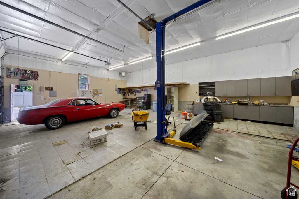 5350 S JORDAN CANAL RD Salt Lake City, UT 84129