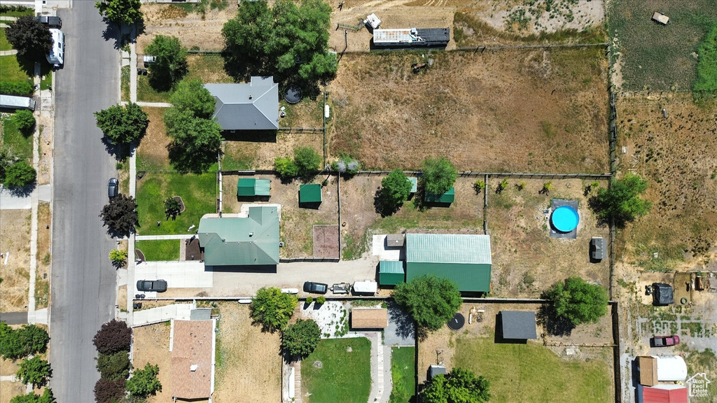 Aerial view of property and surrounding area