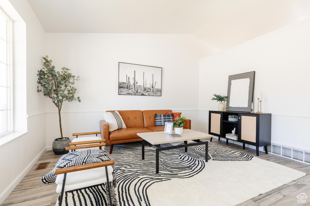 431 S OAKWOOD DR Logan, UT 84321